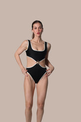 Esencia Black & White