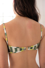 Caliza Puka Palms Handcrafted